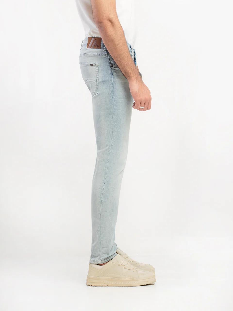 BLUE DENIM STRAIGHT FIT